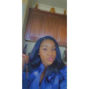 Meet your Posher, Briana